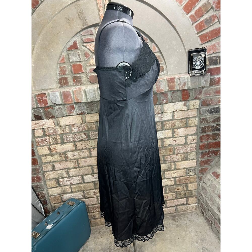 negligee slip Vintage black nightgown - Picture 8 of 8